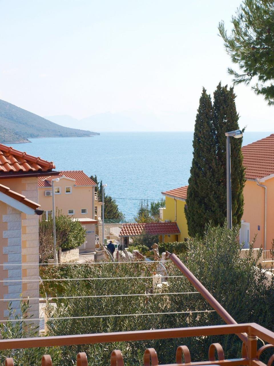Apartments Mirja - 100M From The Beach & Parking Trogir Buitenkant foto