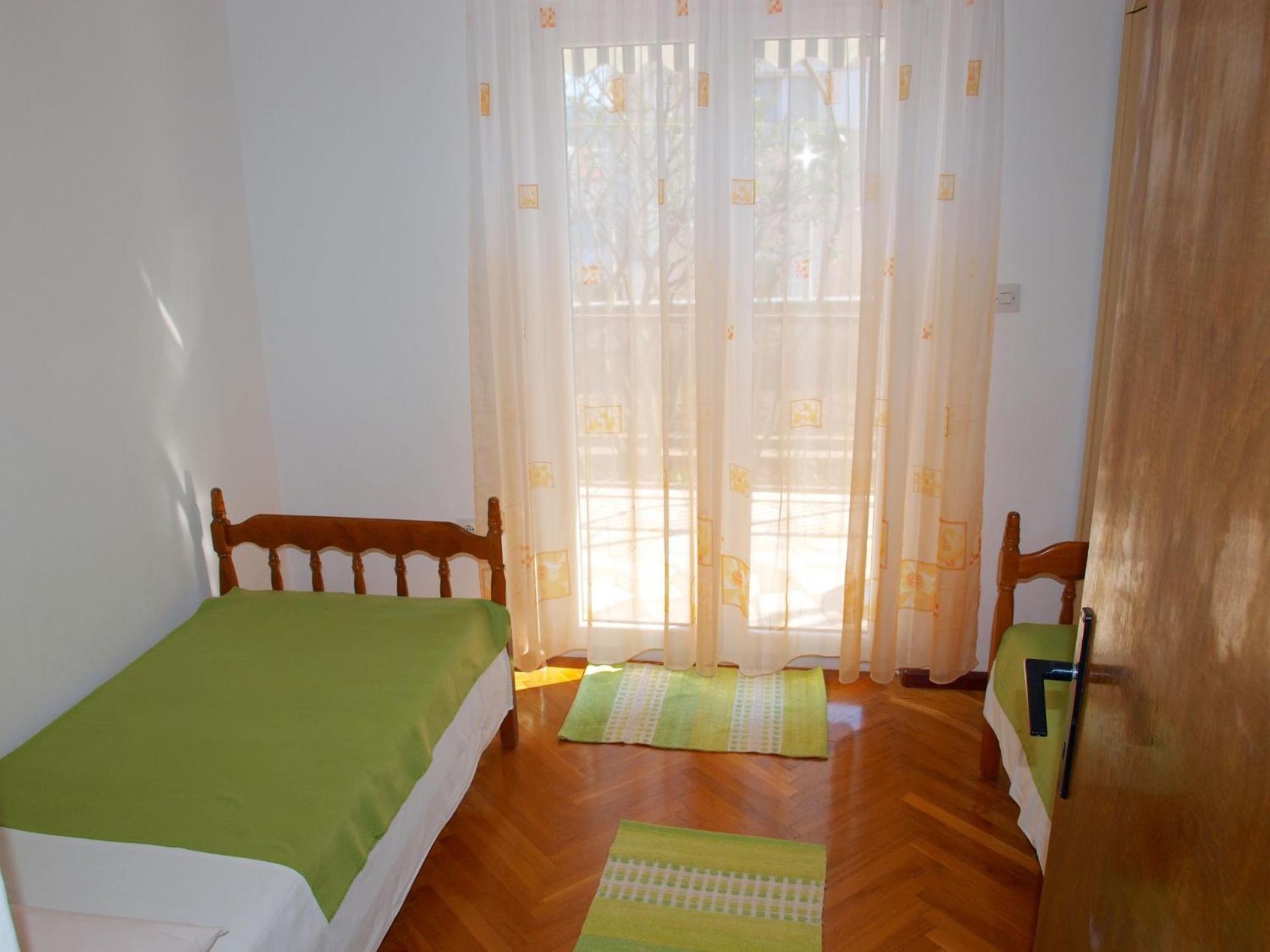 Apartments Mirja - 100M From The Beach & Parking Trogir Buitenkant foto
