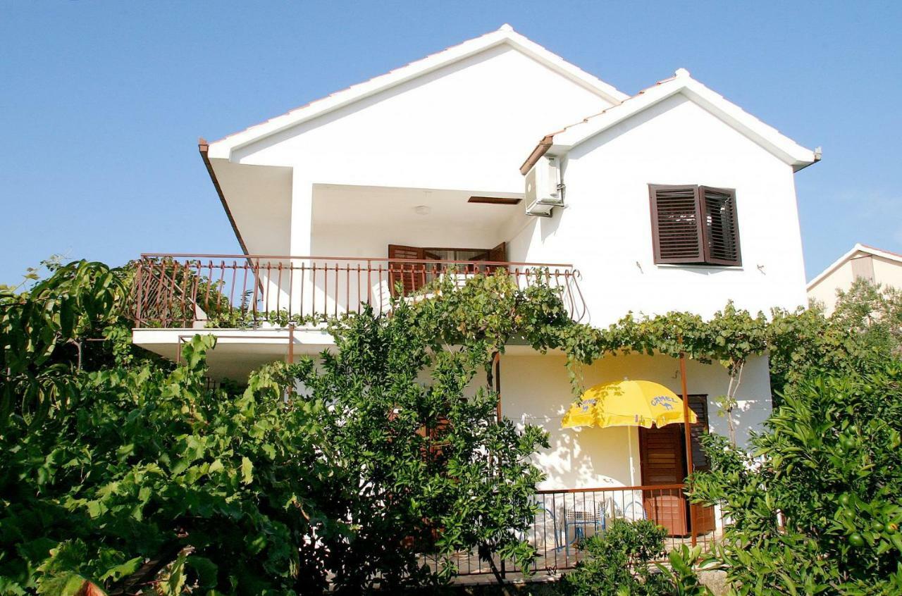 Apartments Mirja - 100M From The Beach & Parking Trogir Buitenkant foto