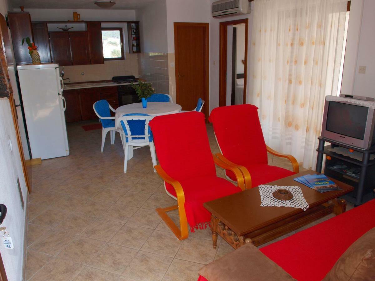 Apartments Mirja - 100M From The Beach & Parking Trogir Buitenkant foto