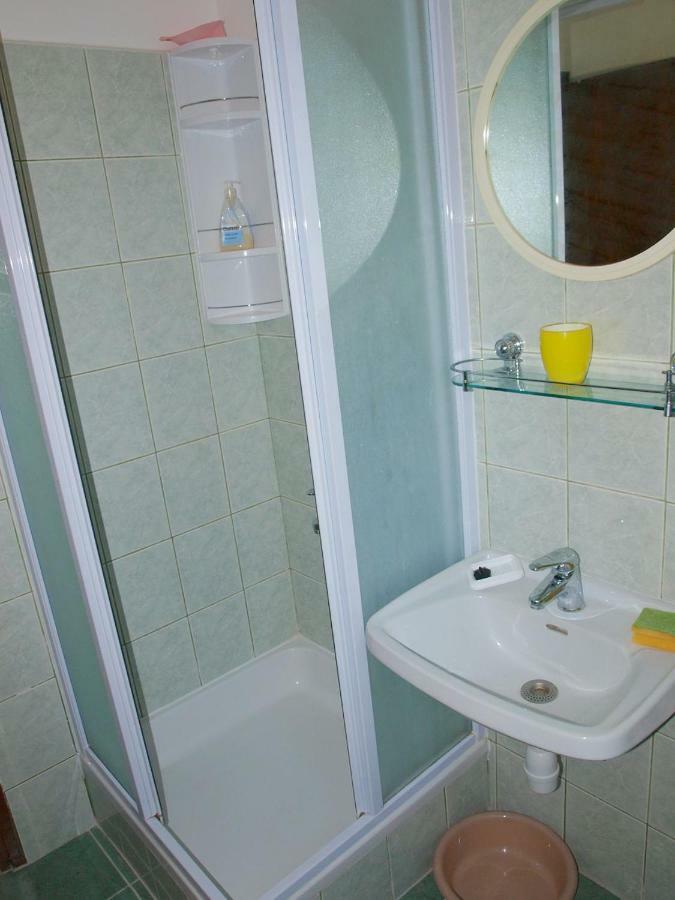 Apartments Mirja - 100M From The Beach & Parking Trogir Buitenkant foto